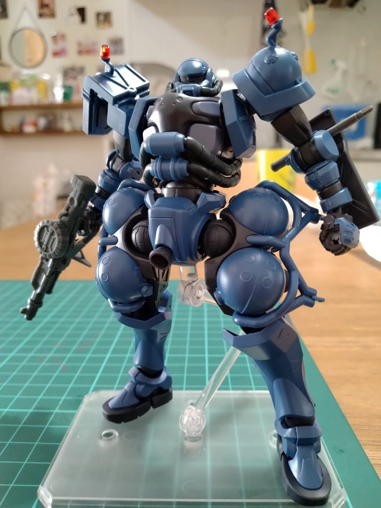 仮組、ダボ、ダボ穴の処理今回初めて仮組しました。足の組み立てが複雑に感じたからです。推力受け架台(?)推力材の保護パーツは何度か軸を中心に回転させてパーツをはめ込むので他パーツの干渉の具合を確認しました(特にありませんでした)。