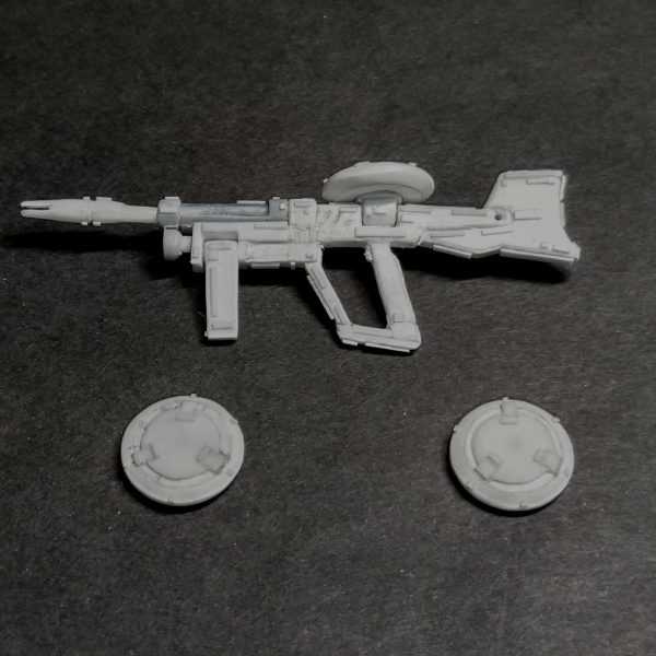 前回でプラ板貼り完了と思ってたんですが、画像の枚数で投稿を諦めてた武装が良い感じだったので、その2として紹介します🙏こちらも貼り過ぎくらいにプラ板を貼ってしまいました🤣（3枚目）