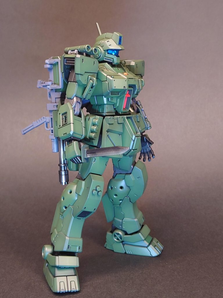 このキット出来がいいので少ししか弄っていません。肩のアーマーは好きじゃないのでオミットしました(・∀・)