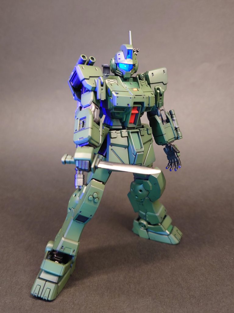右足の膝だけスパイクアーマーを付けて陸ガン風に( ꈍᴗꈍ)