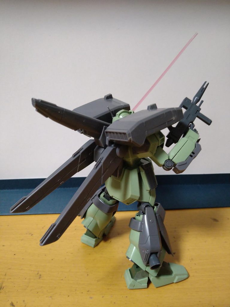 後ろ姿もかっこいい。