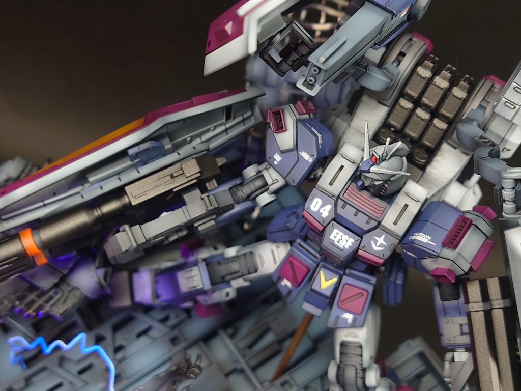 デブリの溶けた部分だけ艶あり塗装して、その他はつや消しデス