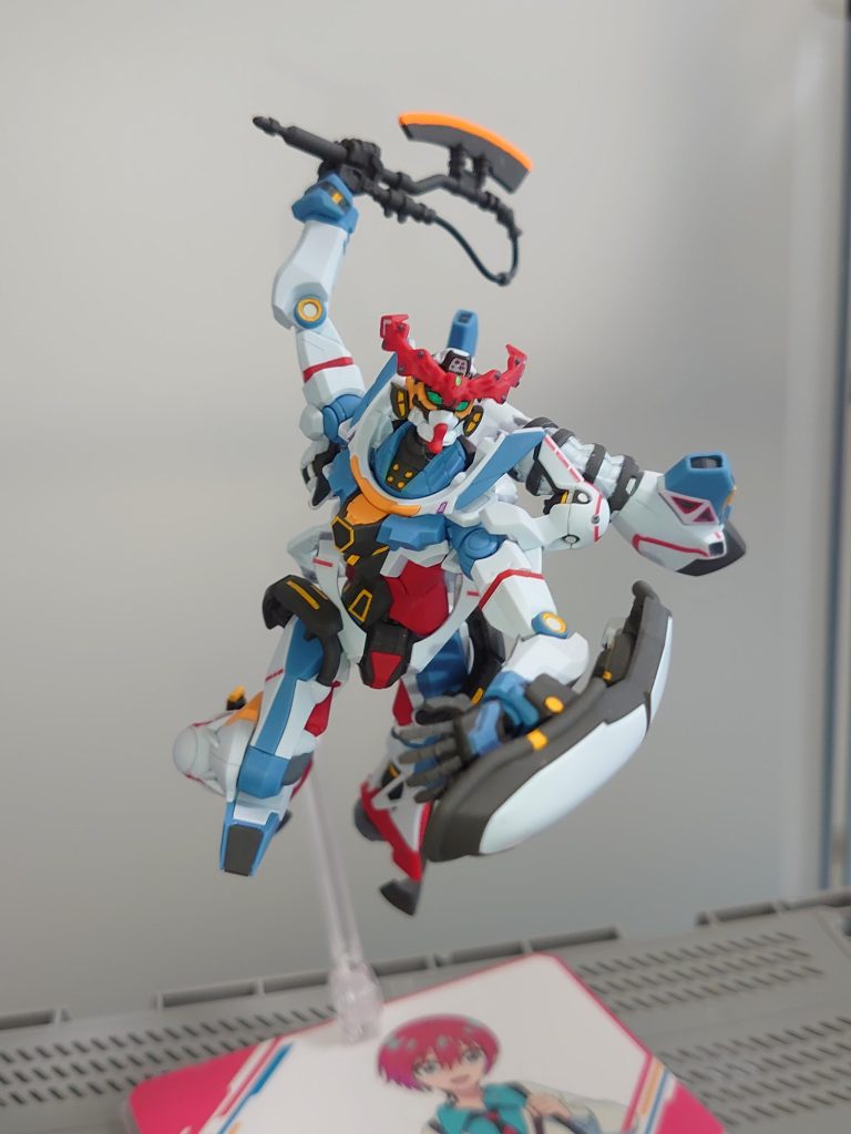 Ωサイコミュ機動頭部。ヒートホークは二本用意したので、赤熱時のものも。