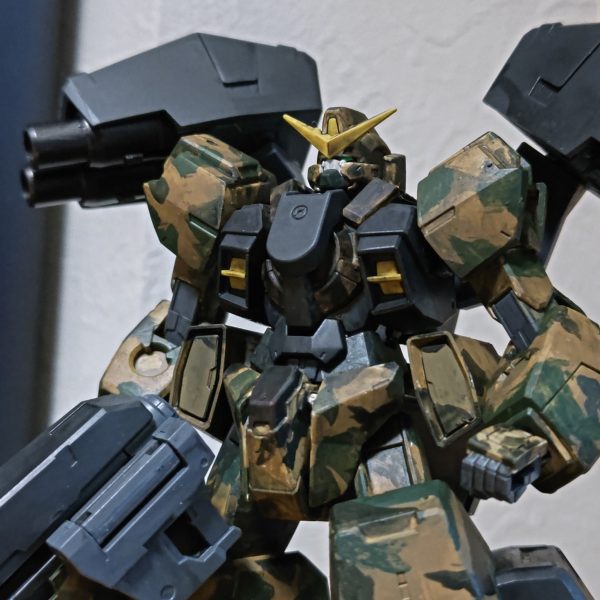 HGガンダムヴァーチェ迷彩塗装