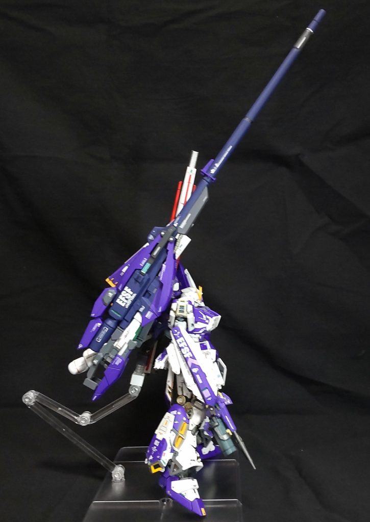 このHMBL、全長340mm、垂直に装備させると撮影ブースからはみ出るため、少し斜めに装備させてます。自分で作っていてアレなんですが、本当にナゲーです😆。