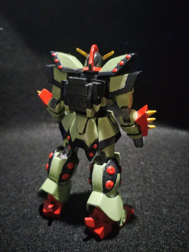 可動式と言っても旧キットのポリキャップですし、プラキットと違って重いので、あまりポーズは取れません。なので銀色の脚は再現難しいです（笑）