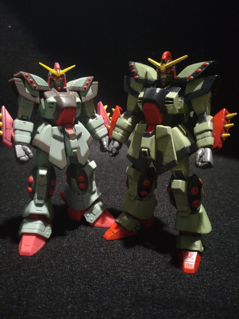 懐かしのMIAとの比較。ガレキはヒロイック、MIAはガッシリ系の体型。足首周りのボリューム感はMIAの方が設定に近いかも。