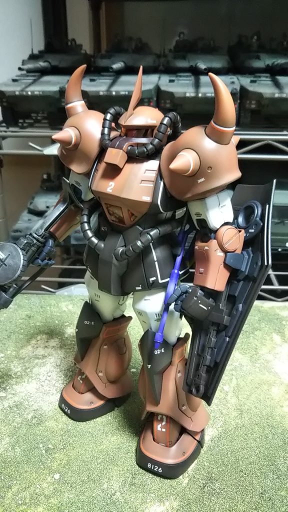 右斜め前、プロトタイプの頃は青くなかった(量産型はラルさんにあやかったようだ)