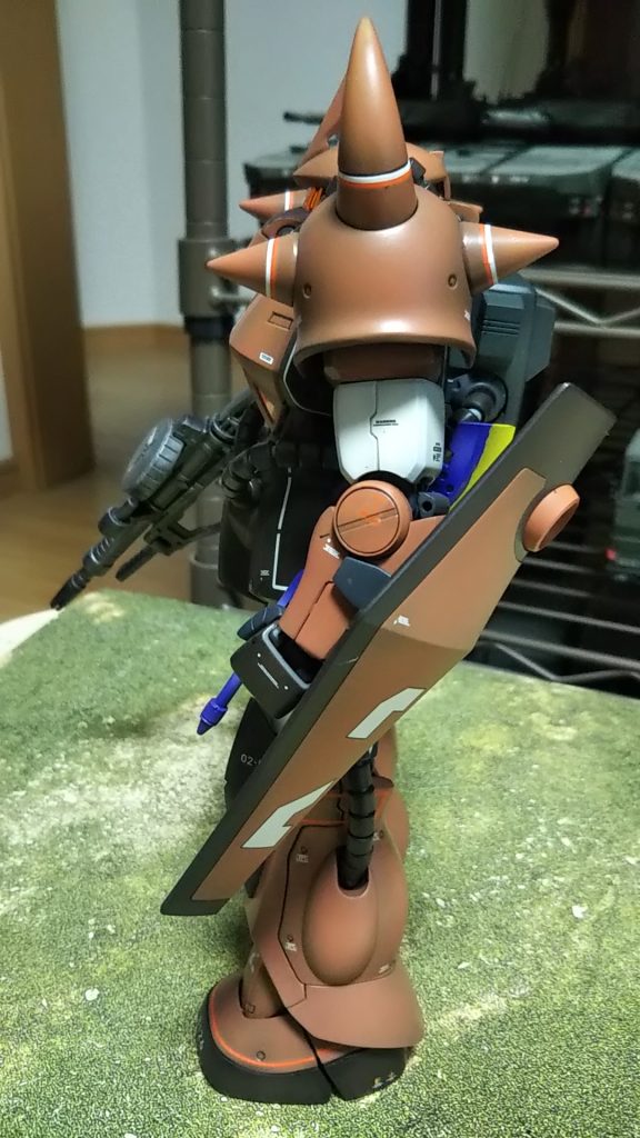 左側面ヒートホーク装備する意味はないかも(剣がある)