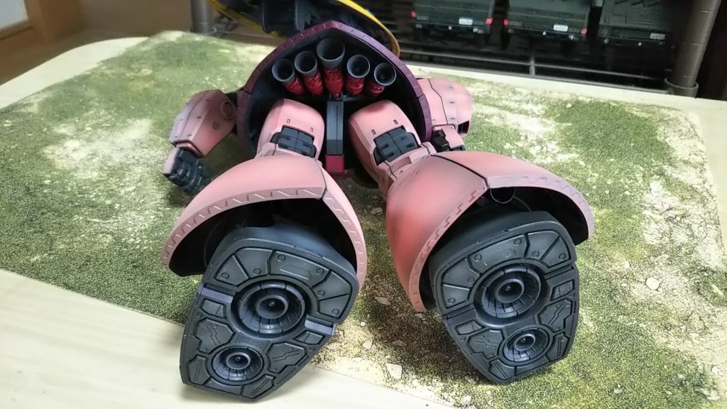 いやん(/ω＼*)スカートの中の大佐