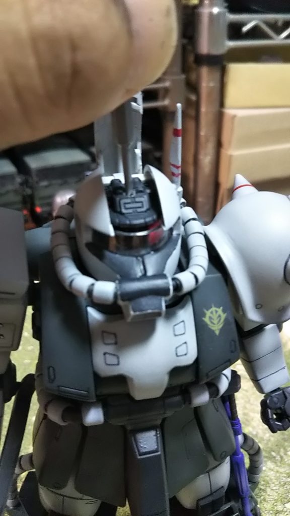 頭部のインナーは後ハメにしてさらに歯車では動かないので加工してマイナスドライバーでモノアイ可動をしてます💦（当時の雑誌を参考に改造）