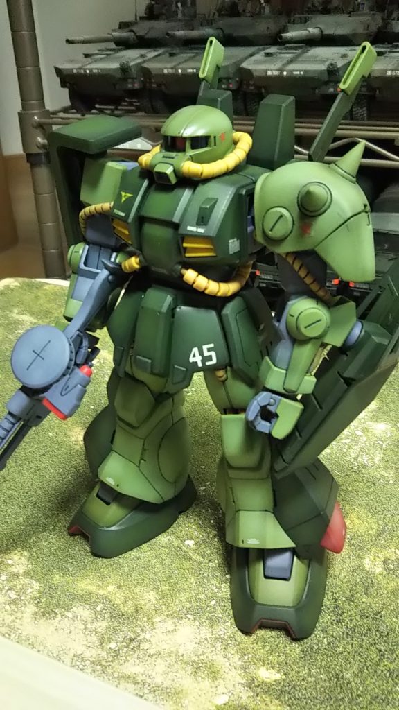 ハイザックマシンガン装備