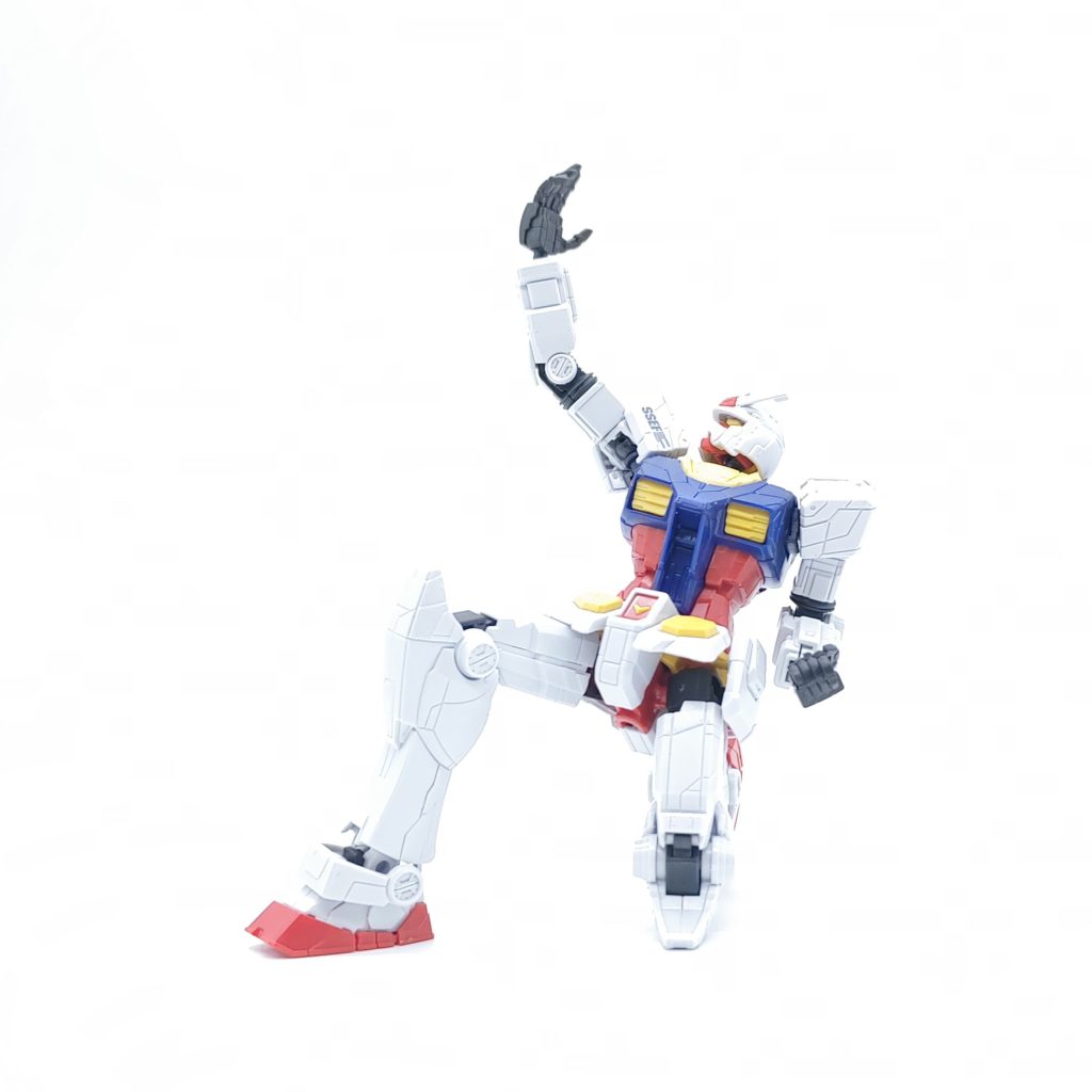 RX-78F00/E ガンダム–4枚目/制作者：ナオキ@ZiHUpwREbac0UTZ