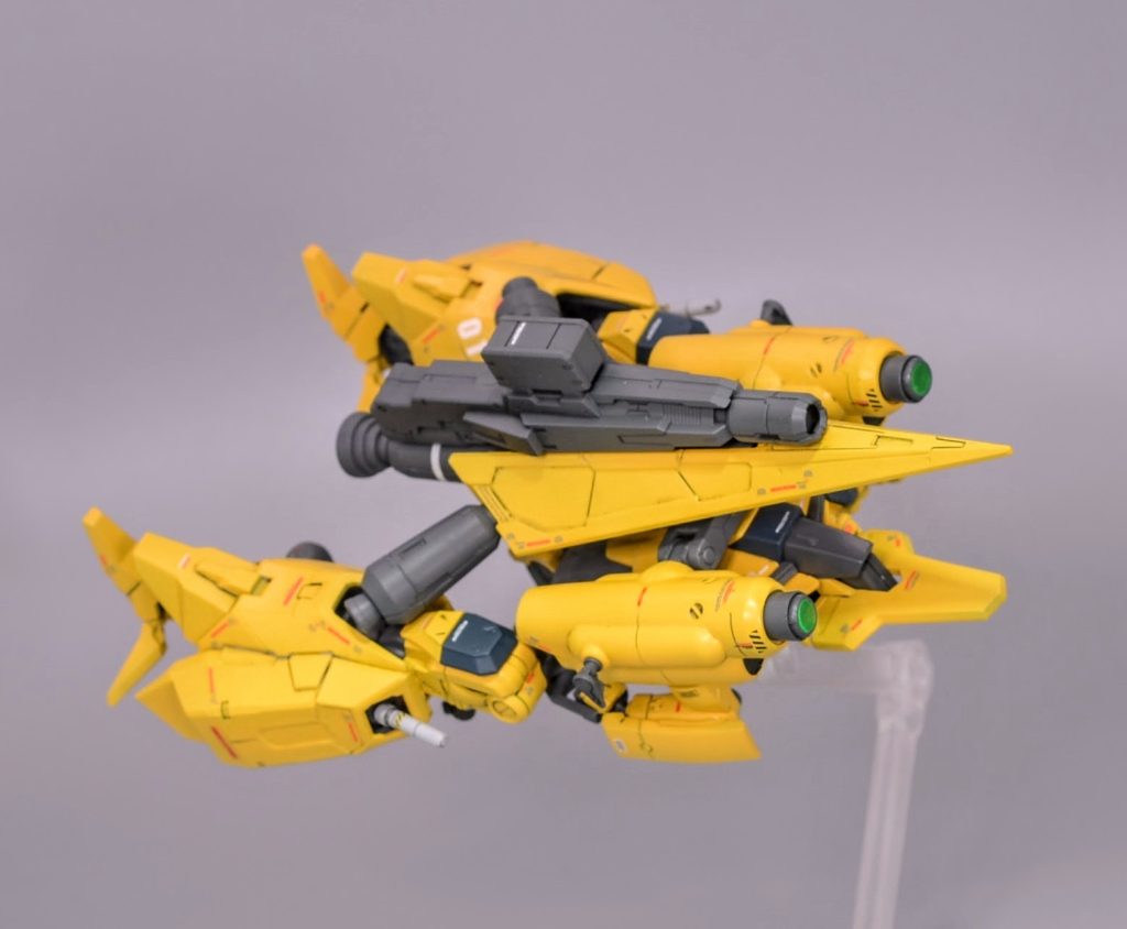 大型メガ粒子砲が主兵装です