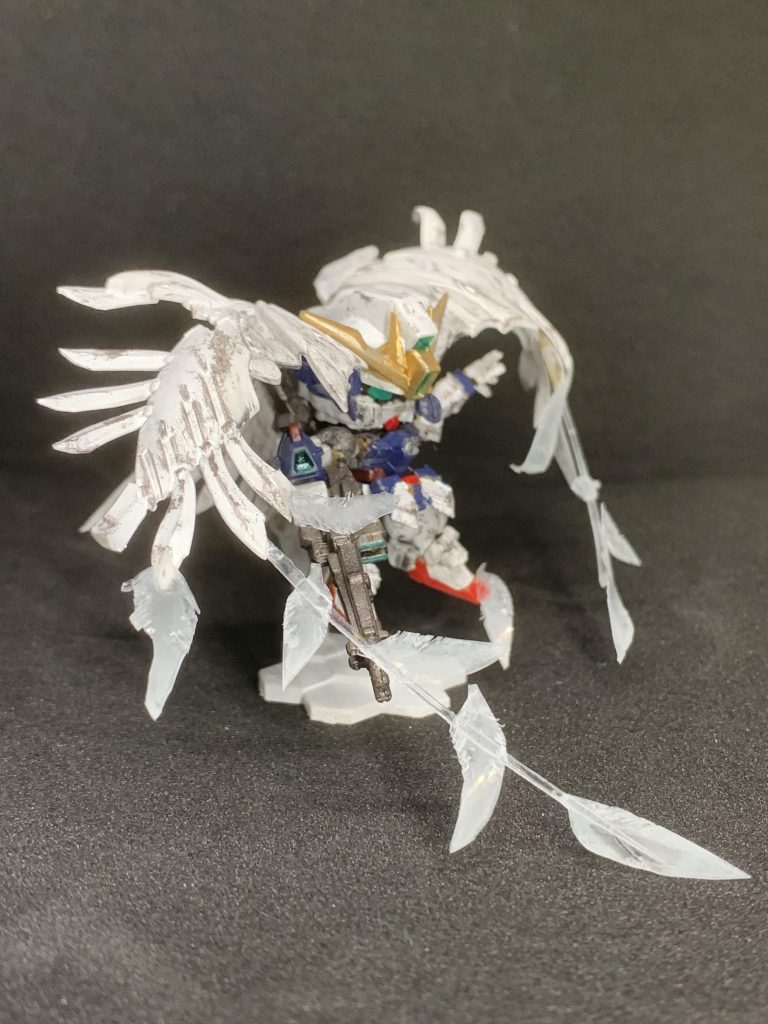 右肩、右膝は完全に欠損です。