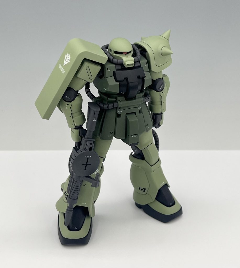 各面からデカールはジオンマークをGHL、コーションと数字をロボデカールから使用