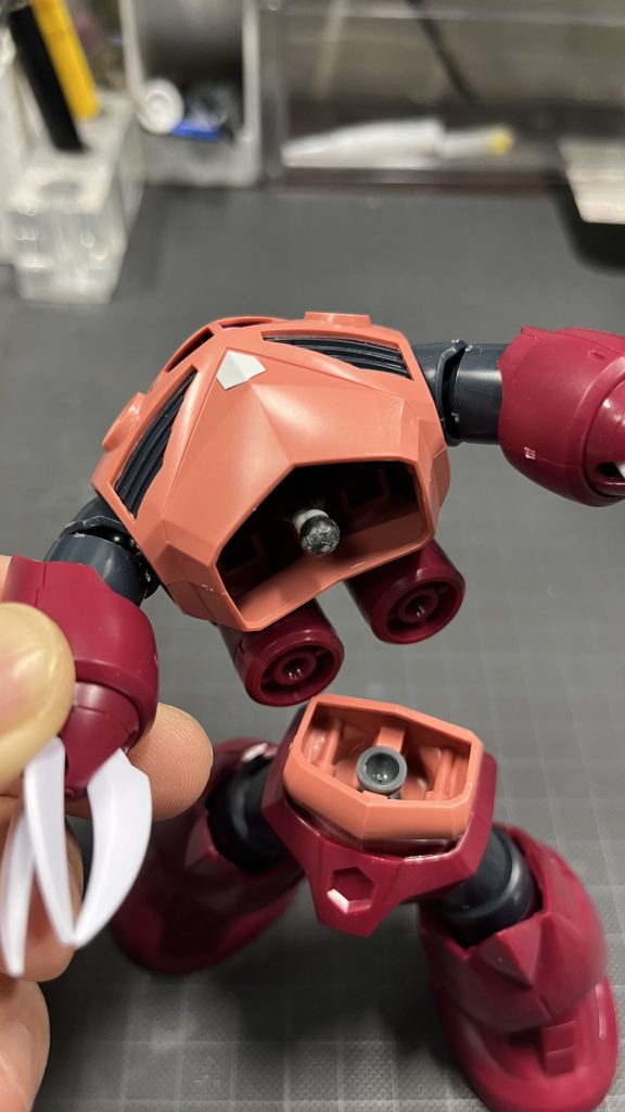 あとはお腹を気持ち詰めたり胴体ダクト後ハメ加工、合わせ目消しをしました