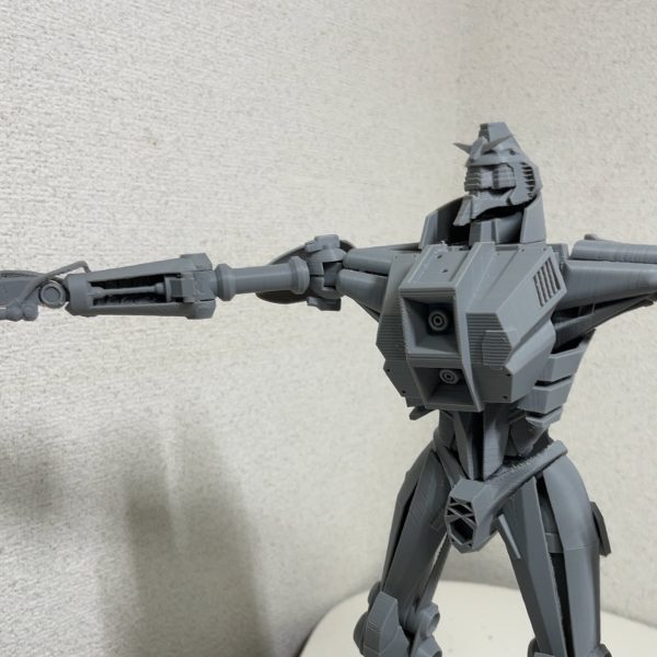 ジークアクス版サイコガンダムの素体ができました。次は上腕の筋肉パーツを軟質素材で再現しようと思います。装甲も調整が完了次第３ｄプリンタで出力していこうと思います。（5枚目）
