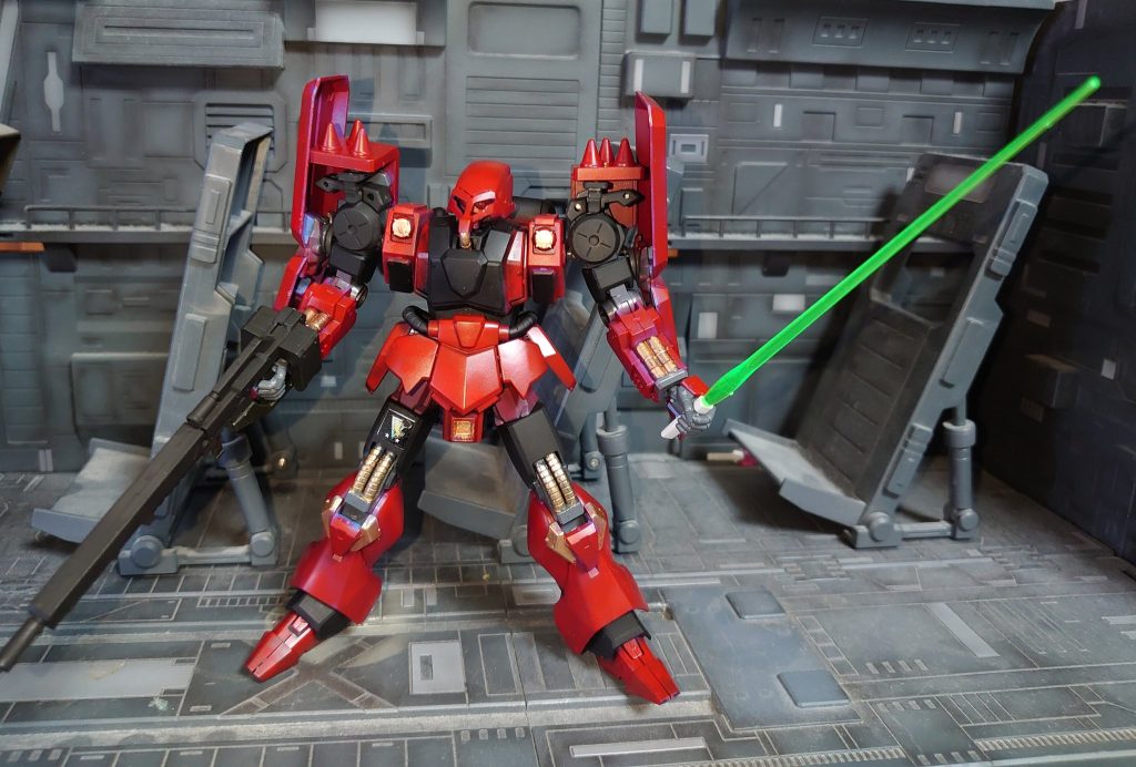 スラスター口がほとんどないのでじつはこいつ宇宙用じゃなくて陸戦じゃ？と思い高機動パック装備