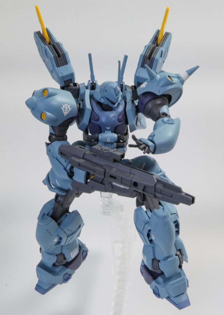 GQザクをグフやケンプファーなどとミキシングしたパターンなど、既に多くの方々がされているのでオリジナリティは低いですが、武器やバックパックで宇宙での運用MSの感覚に寄せたつもりです。