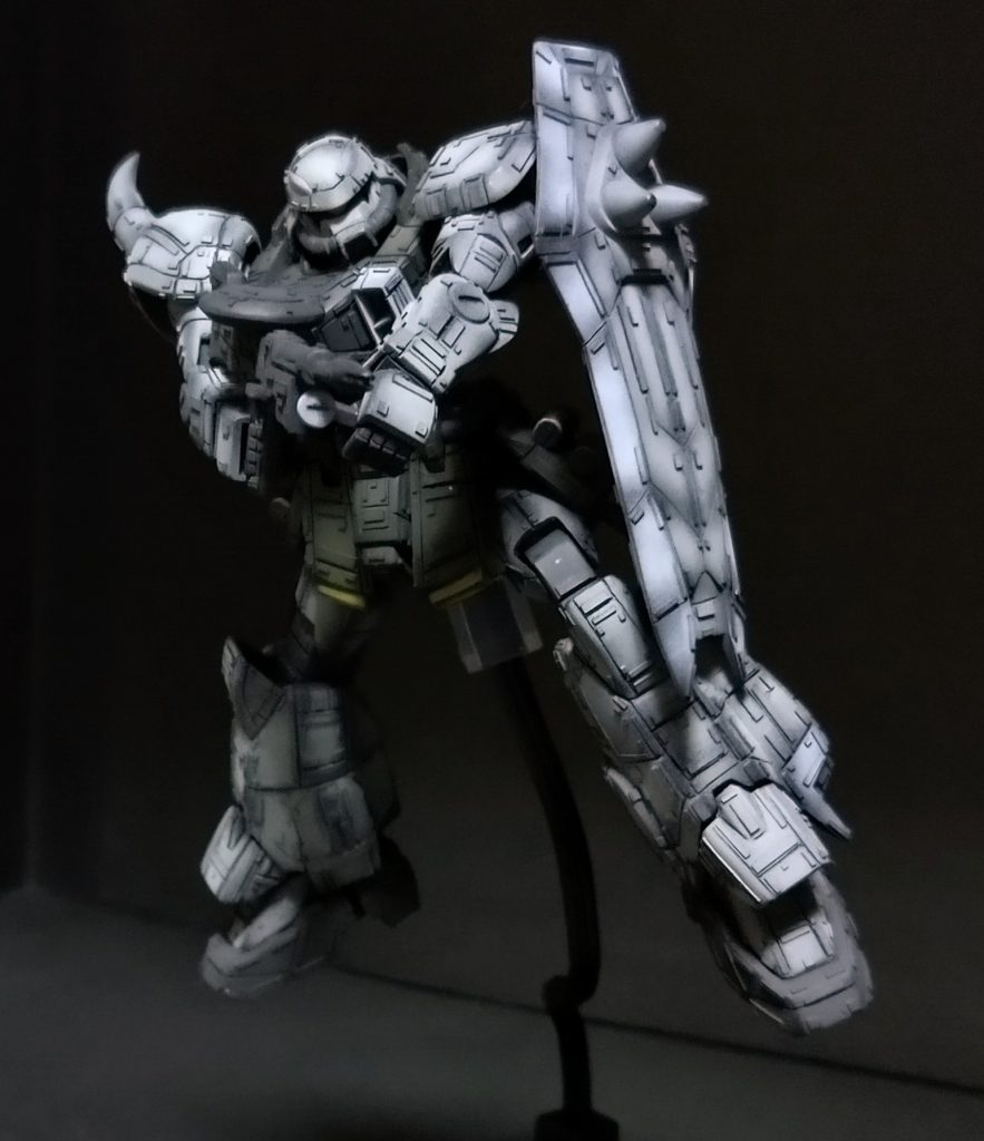 今回も黒サフ立ち上げ、極薄塗料のマックス風仕上げで行きました。