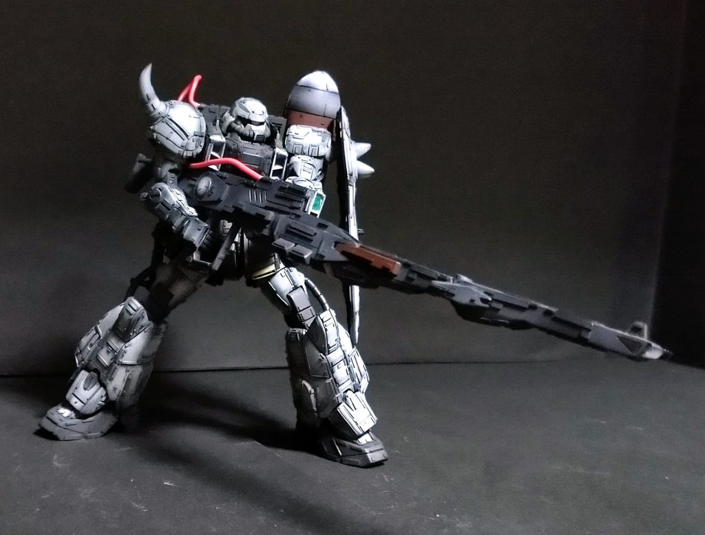 今回フルスクラッチするのに画像から採寸してスケールアップしたんですが、迫力を出そうと寸法を少し盛ってしまいましてエグい長さになってます🤣バスターランチャーみたい🤣