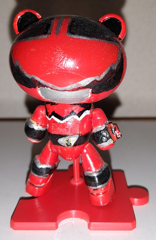 正面。腕のアーマー、足のアーマー、ブイコマンダー、ベルトのバックルはエポキシパテ。