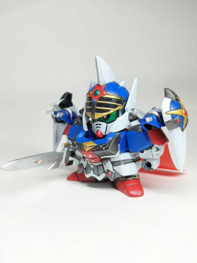 肩アーマーの向きを付け替えることでユニバーサルブーストポッドがサイドアーマーに。