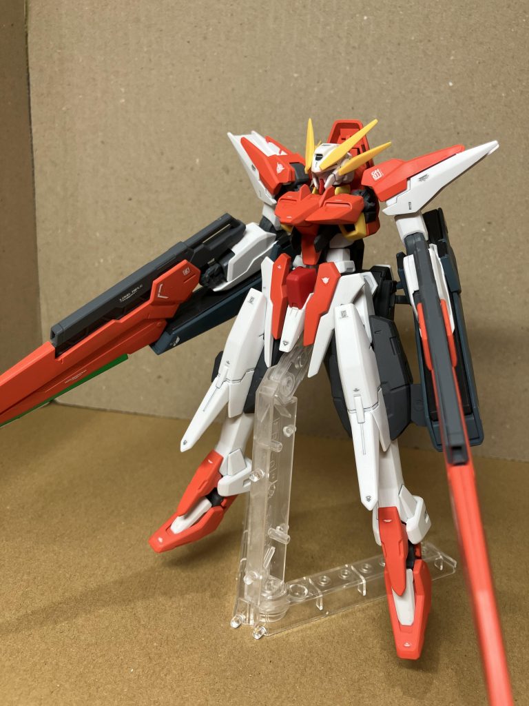 ハルートのキャノンを外し軽装化しました。火力不足かと思ったので、アリオスのミサイルを持たせています。