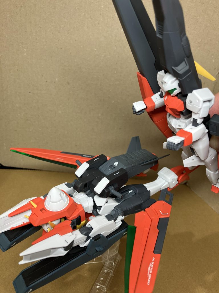 キャノン取り付け部はグリップになっています。ガンアーチャーとドッキング