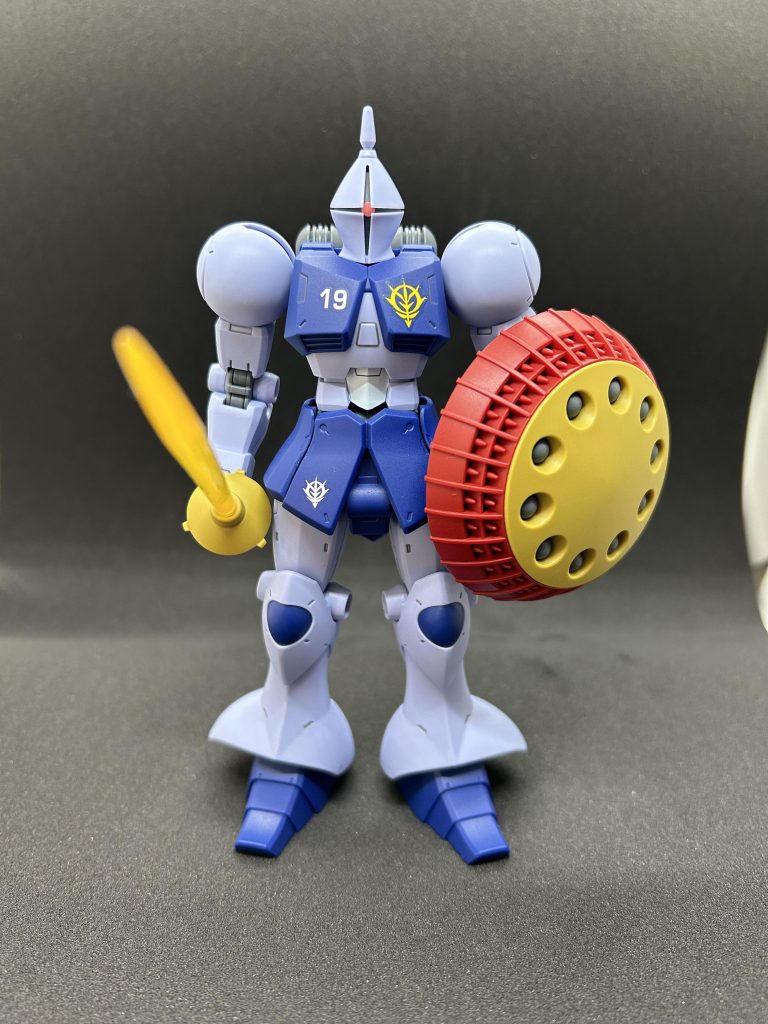 正面胸の19は何となく付けました(本当は形式番号を間違えました。マ・クベ大佐お許しください💦)