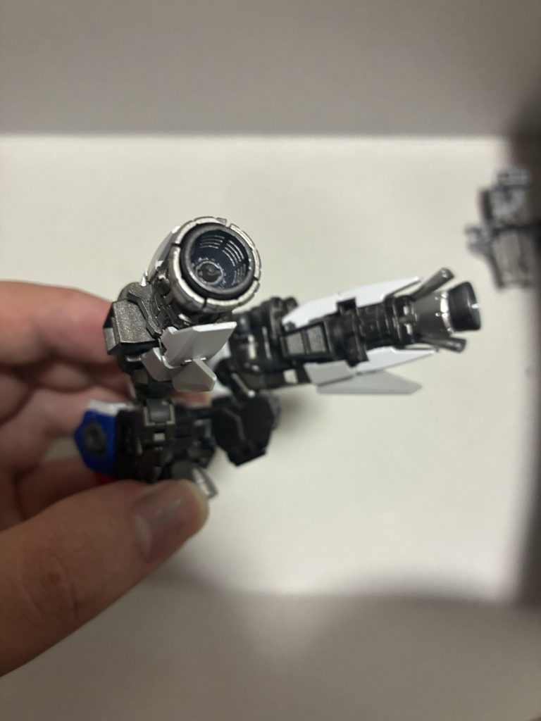 バーニア部こうして見るとトールギスの系譜って感じしますねだからって人が狂って死ぬMS作ったらアカンよ