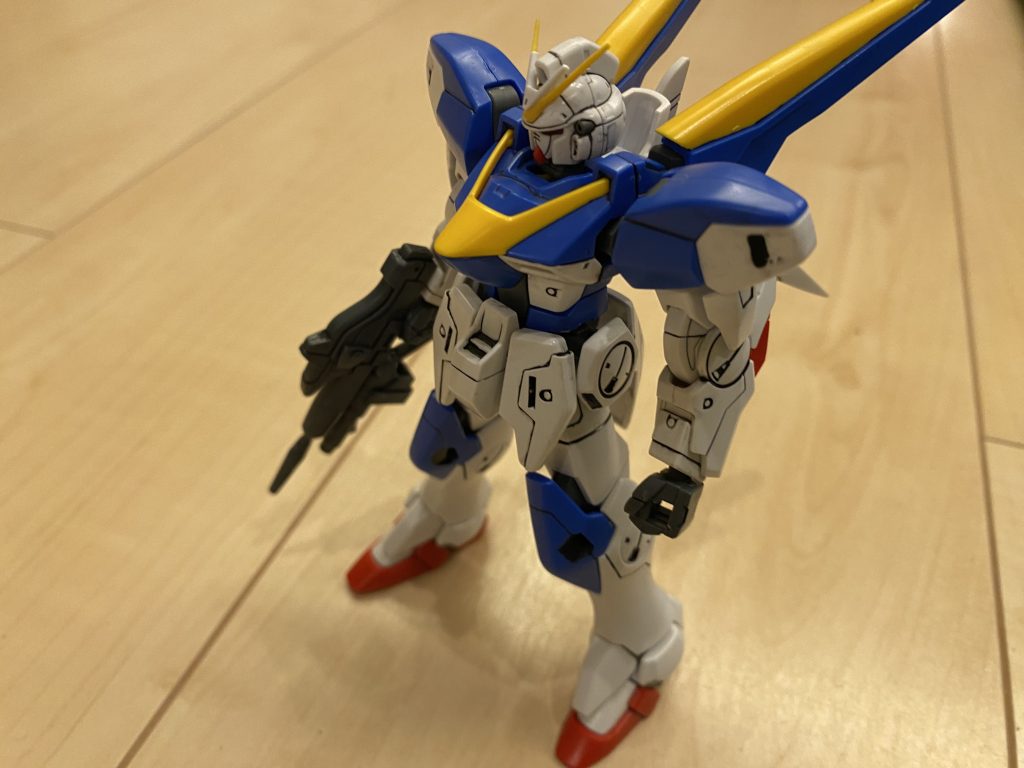 素のV2。ちっさい。 てことで終わりますー。思いのほかシール多かったり、パーツ小さかったりでまあまあ大変でした。次回作はあと少しで完成しますのでお待ちください。