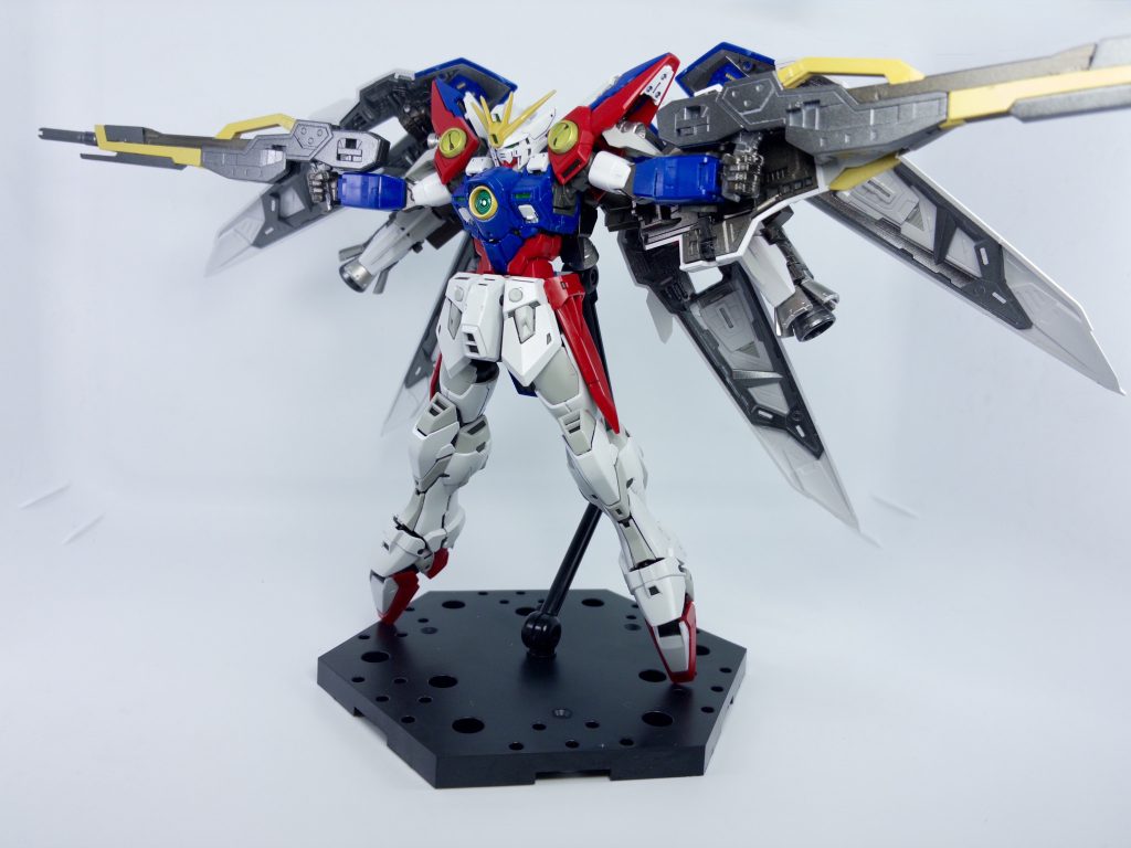 ウイングゼロはパイロットがコロコロ変わってて凄く珍しいなと思ってました最初はヒイロじゃなくてカトルが乗ってきて大暴れするのも面白かったですね〜