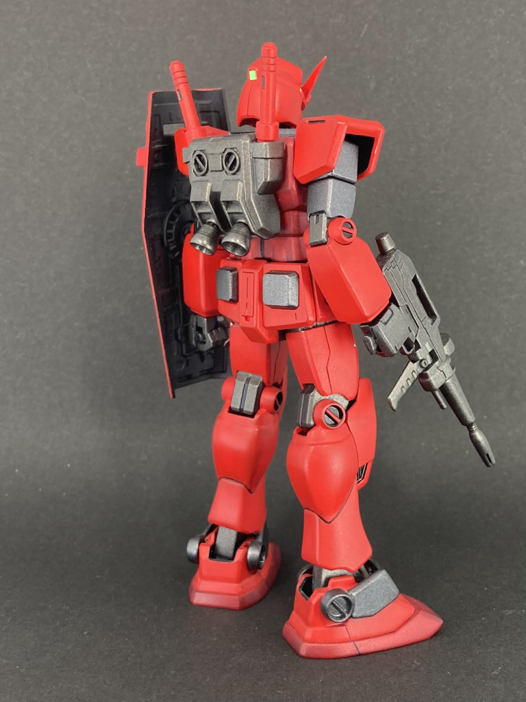 ○塗装薄赤:タミヤカラースプレー ブライトレッド濃赤:タミヤカラースプレー マイカレッド黒:タミヤカラースプレー ガンメタル関節:タミヤミニ四カラースプレー メタリックグレイ裏側:Mrカラースプレー つや消しブラックスミ入れ:エナメル ブラック仕上げ:自作デカール、パステル粉でエッジにシャドウ 水性つや消しトップコート