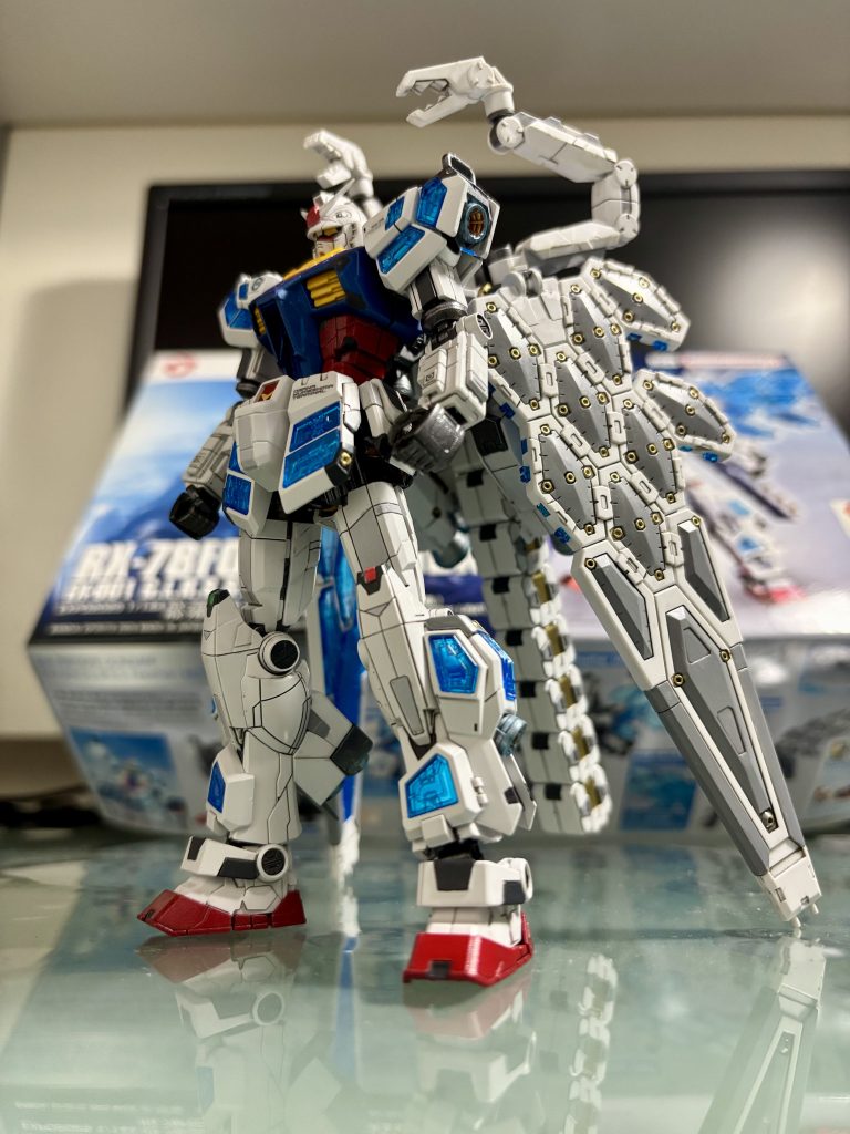 万博ガンダム–3枚目/制作者：kiyo