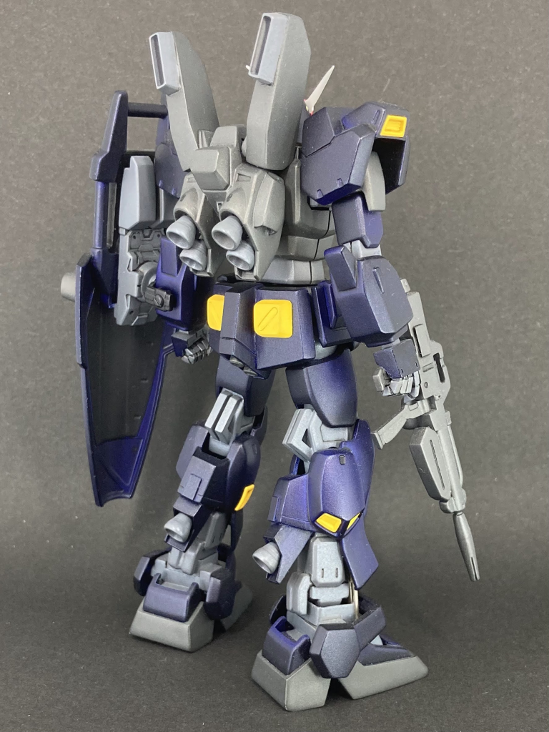 〇塗装（特筆なき場合エアブラシ）青：タミヤカラースプレー　ディープメタリックブルー黒：シルバー+ブルー+メタルブラック+ミッドナイトブルー灰：ガンダムカラーグレー16→パールホワイト+クリアブルー黄：イエロー+レッド微量+ホワイト微量赤：レッド白：ホワイトスミ入れ：エナメル　フラットブラック(黄部はスミ入れ無し)仕上げ：自作デカール　　　　水性つや消しトップコート