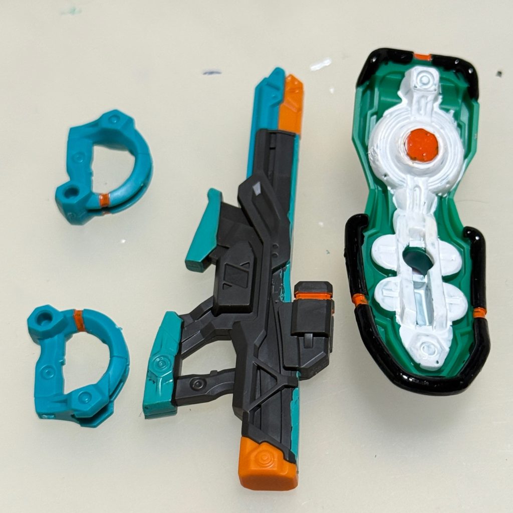 ここからは制作過程（部分塗装）です。ビームライフルのグリーン部分の調色が💦