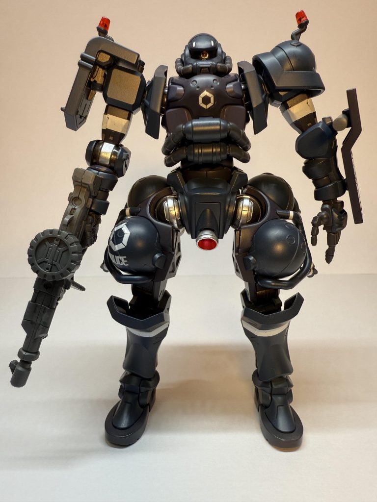 正面から、モノアイ変えて良かったです。すごく映える、この顔眺めてるだけで酒が飲める。