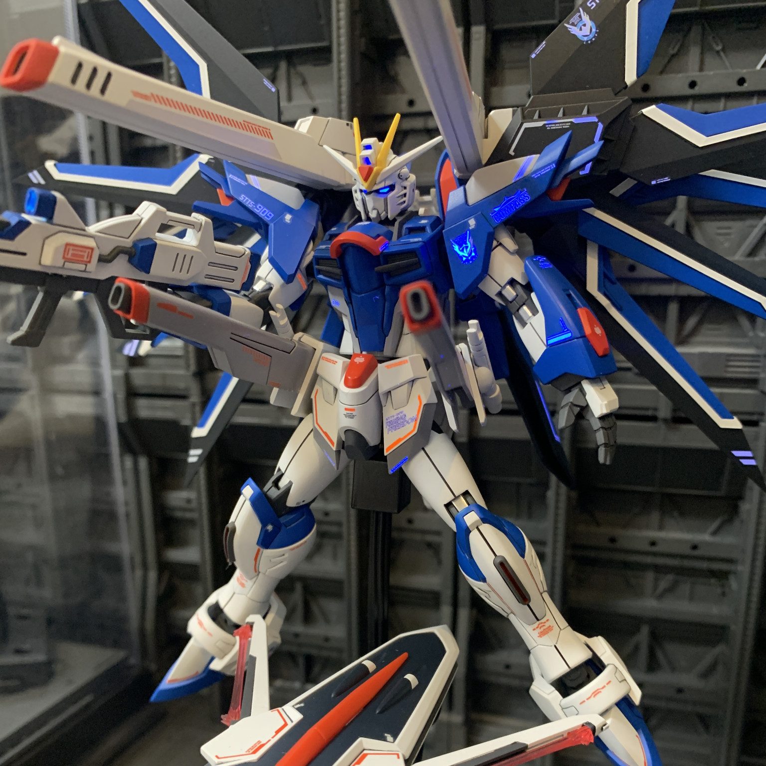 HGCE ライジングフリーダム　塗装
