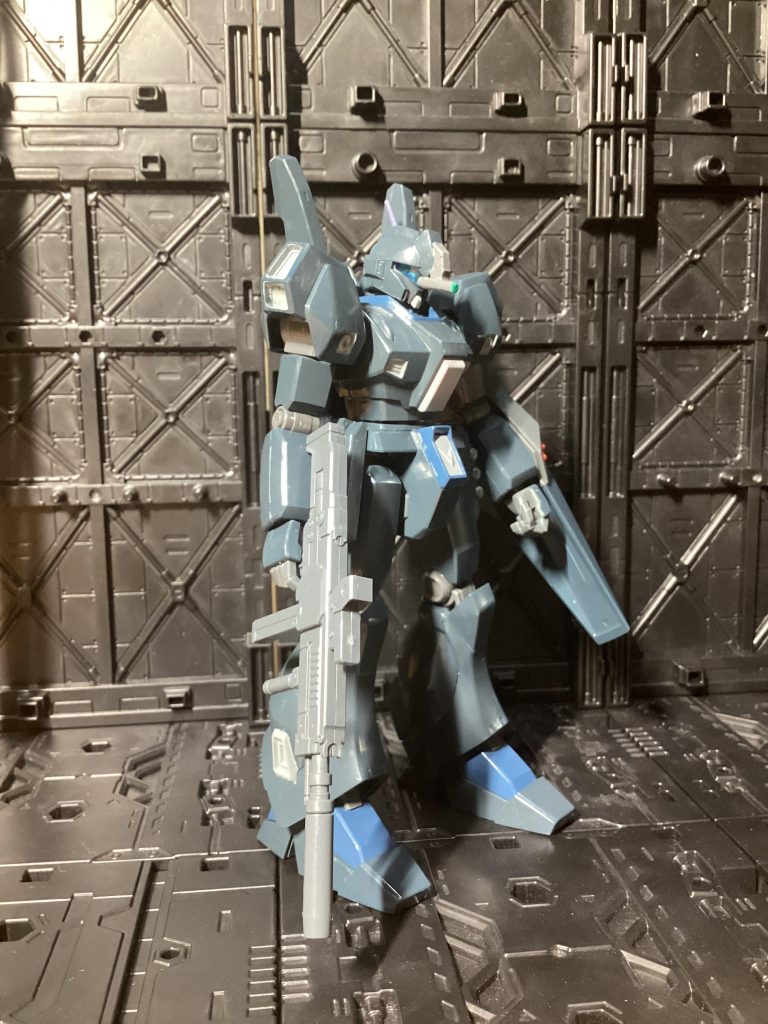 ビームライフルは以前に買ったジェスタキャノンで余り物を使用。