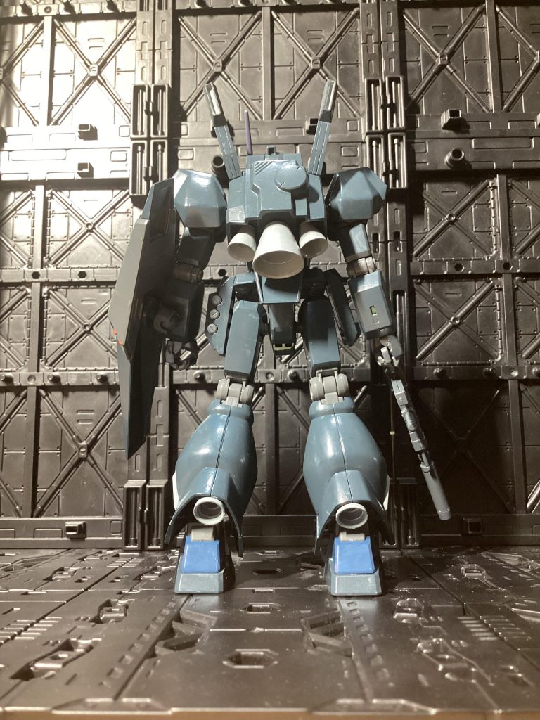 カラーリングはベースはジェスタ風に、配色はピコ機ジェガンを参考。