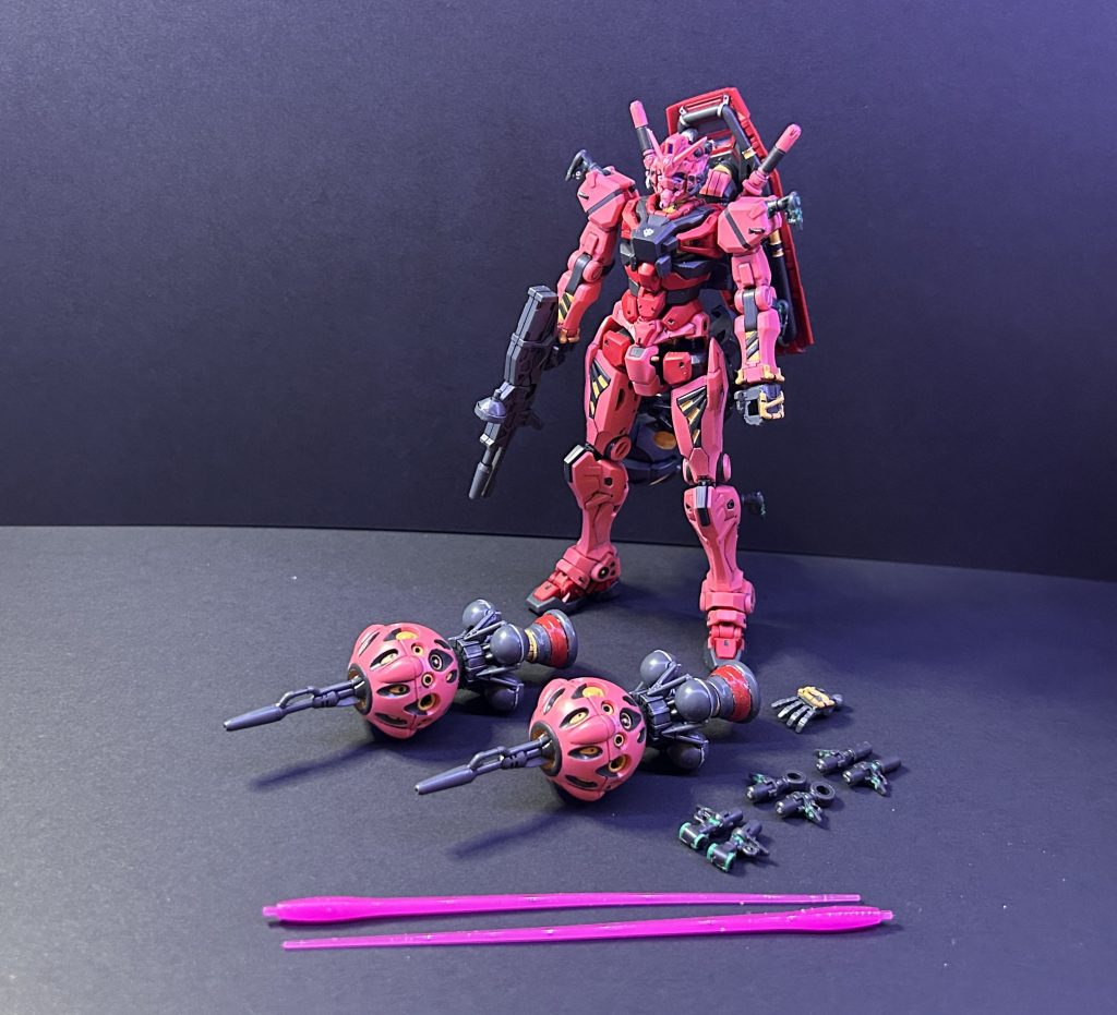 赤いガンダム–3枚目/制作者：ペーぺーモデラー