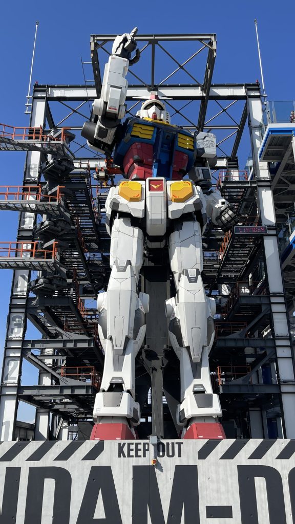 約3年前、横浜でガンダムF00を見に行ったので、3年越しの再会でした。次このガンダムがどうなるかは分かりませんが、また会えると嬉しいですね