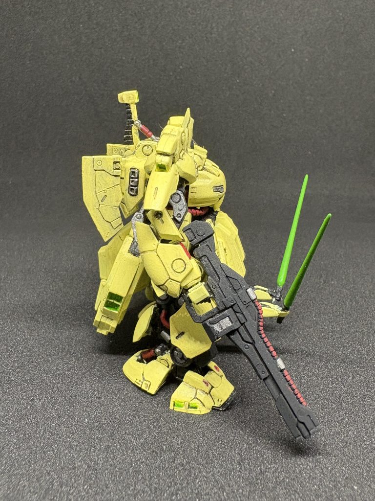 チラッと見える内部フレームがかなりいいです