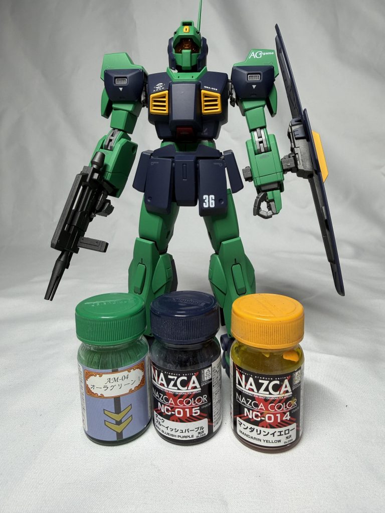 外装:(緑)グレサフ→オーラグリーン1、(紺)グレサフ→ダークブルーイッシュパープル、(黄)グレサフ→マンダリンイエロー、(赤)黒サフ→シルバー→クリアレッドフレーム:ガンメタサフ、武器:ガンメタサフ＋黒サフトップコート:スーパースムースクリア