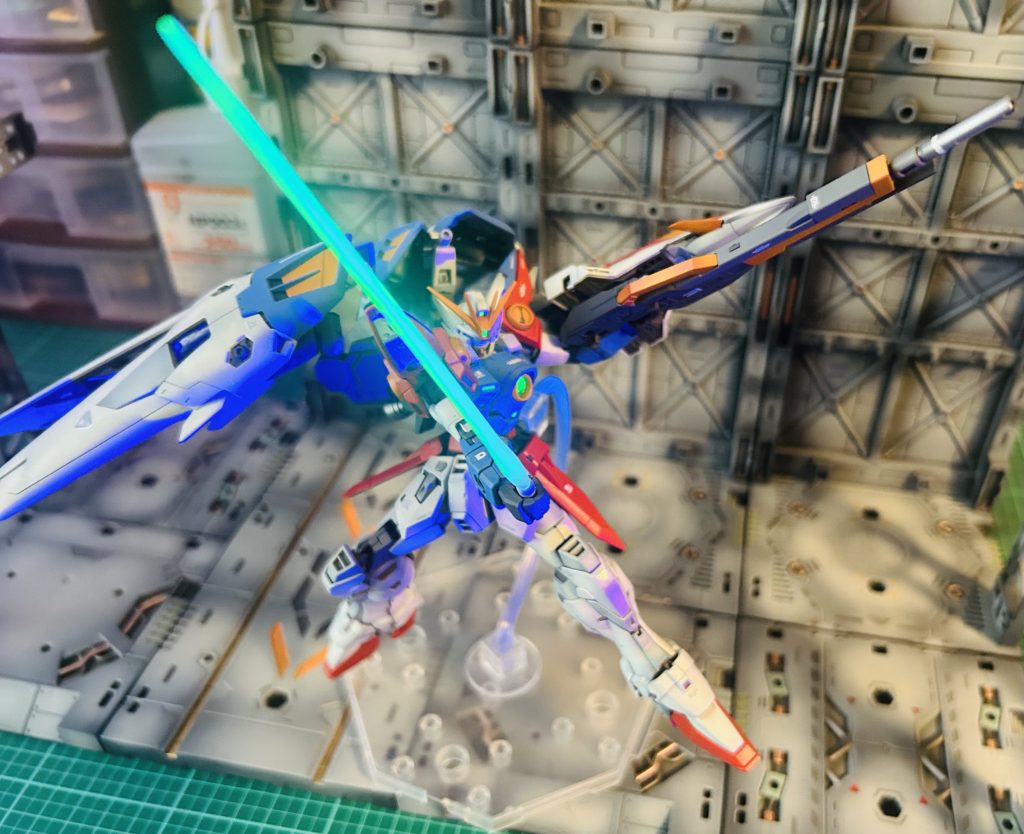 ビームサーベル蛍光発光