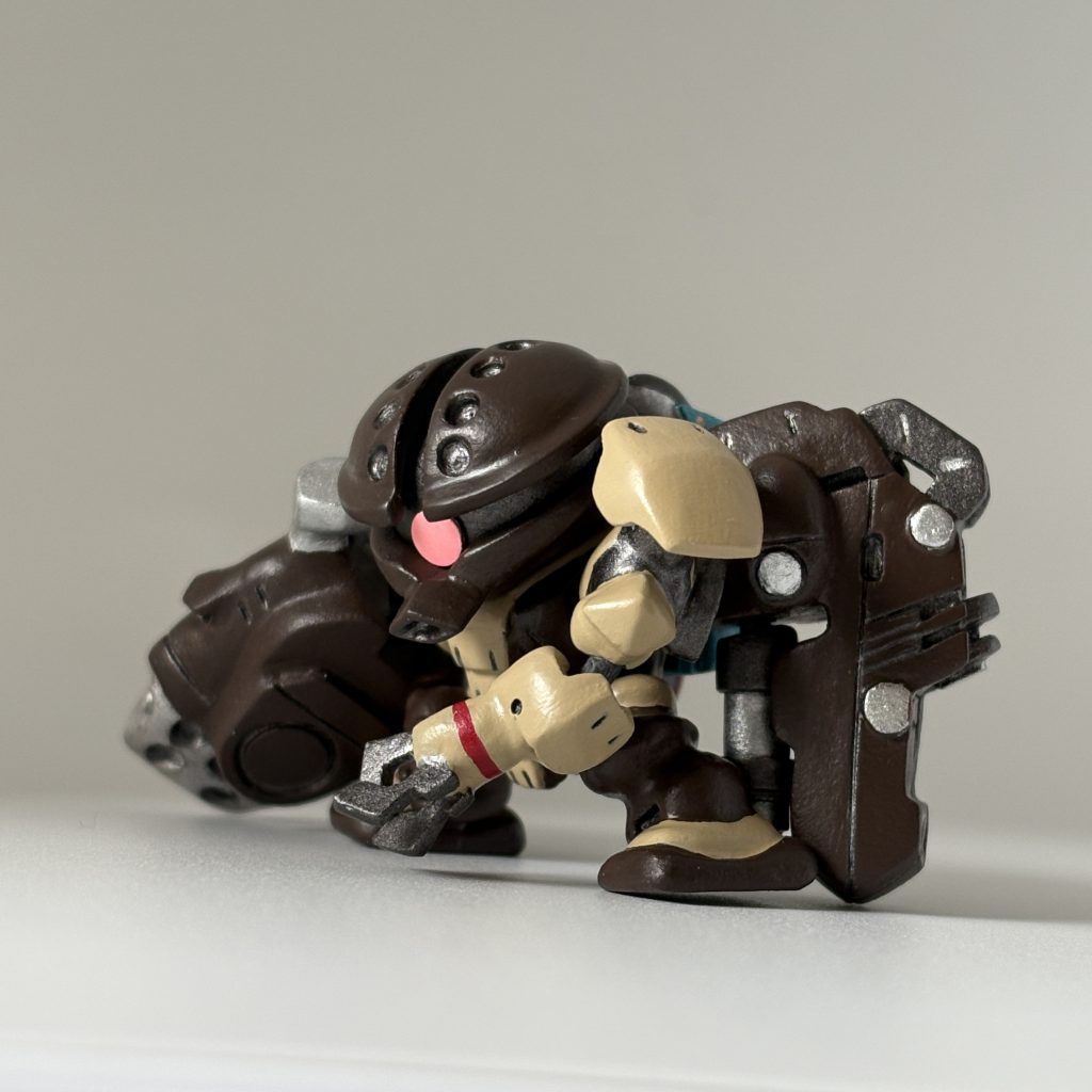 ミサイルコンテナ、干渉して外向いちゃってるし!😭