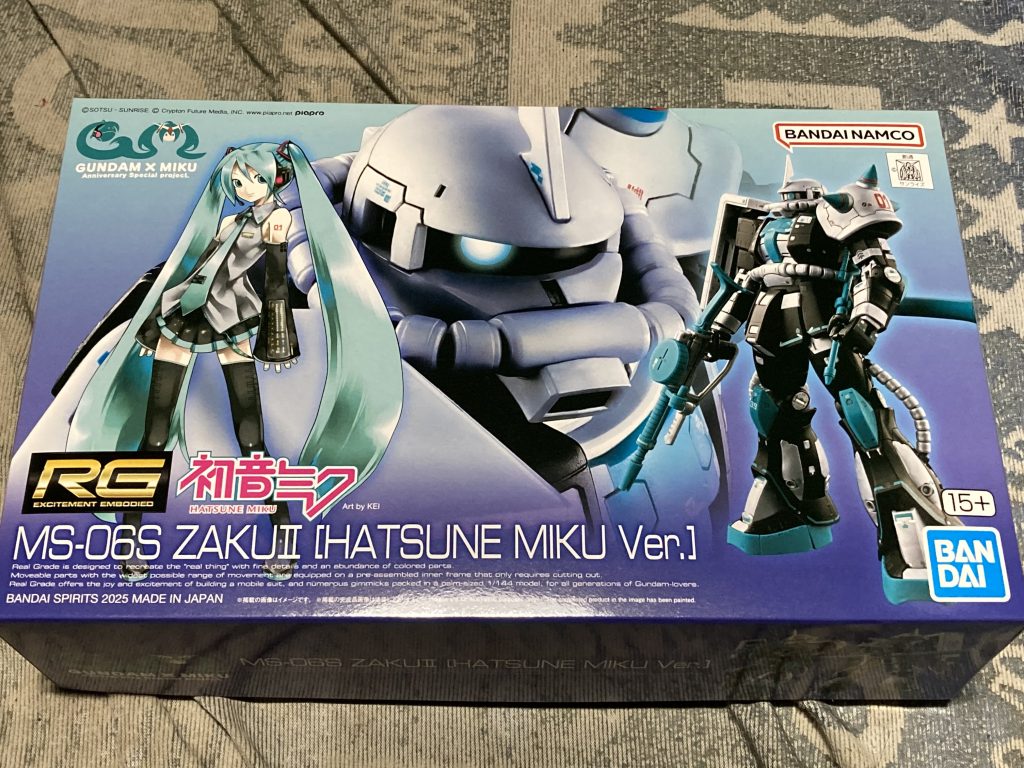 作品名：勝った(買った)ゾ来たゾ<p>メルカリで購入したミクザクのガンプラ届きました～。コラボ品だから貴重なプラモデルだけど､積みっぱなしにしないでいつか組み立てます✨️。まずは39年寝かせようか（おいコラ）</p>
