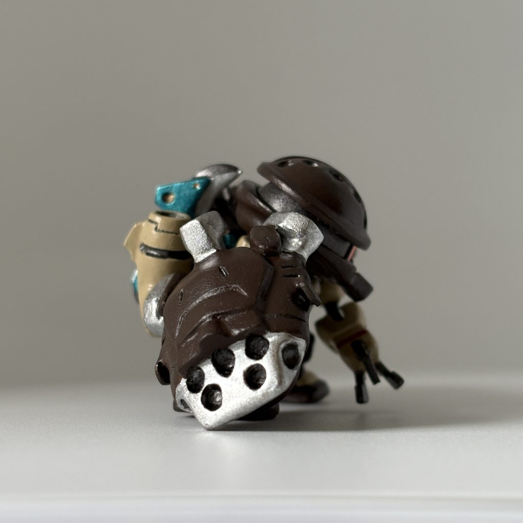 相変わらず、腕が大き過ぎました。